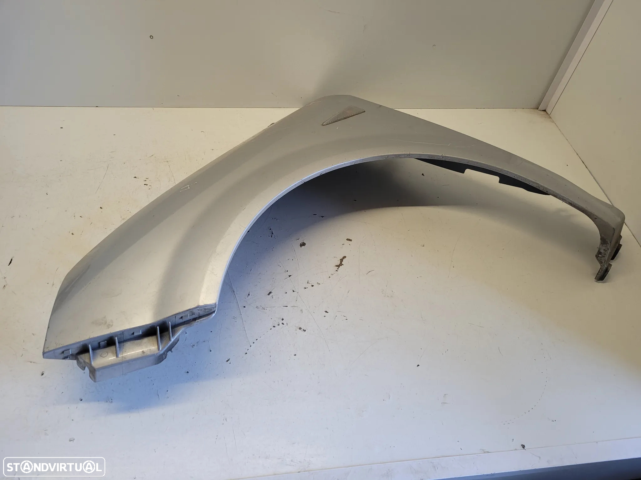 Guarda lamas esquerdo RENAULT Scenic II 2 (2003-2009) - 2