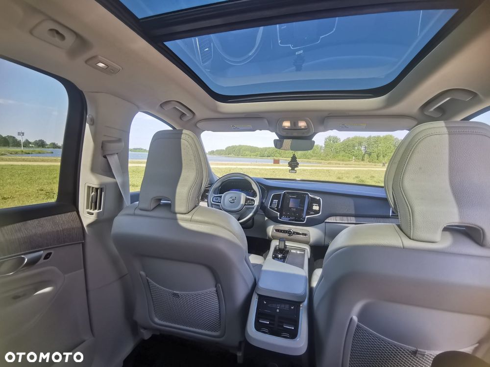 Volvo XC 90 - 25