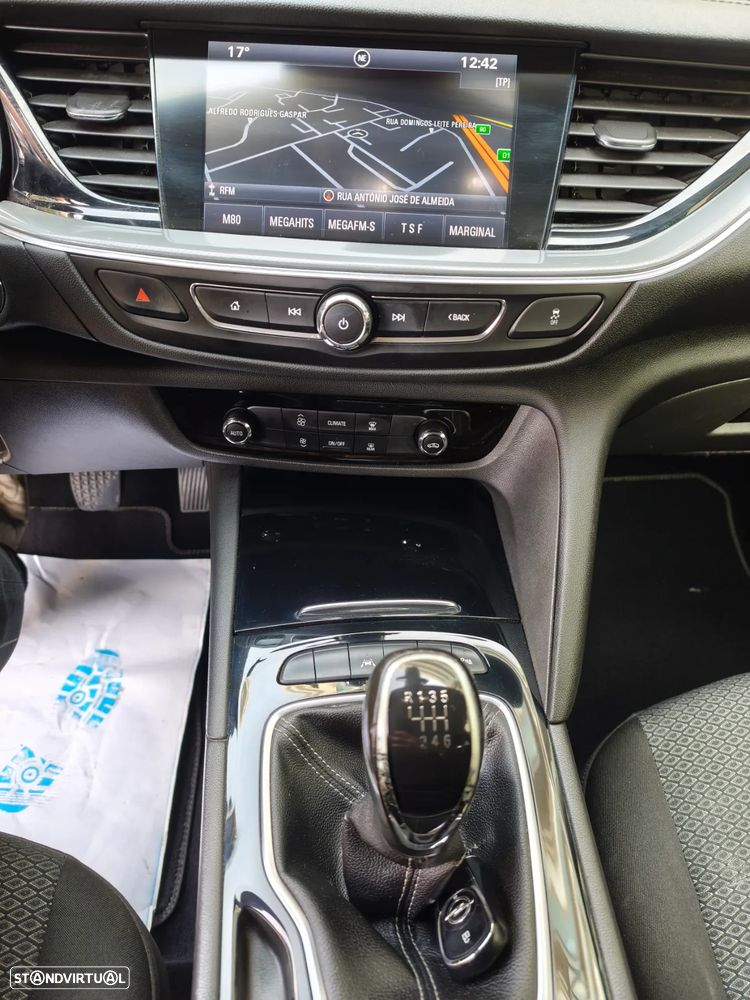 Opel Insignia Sports Tourer - 17