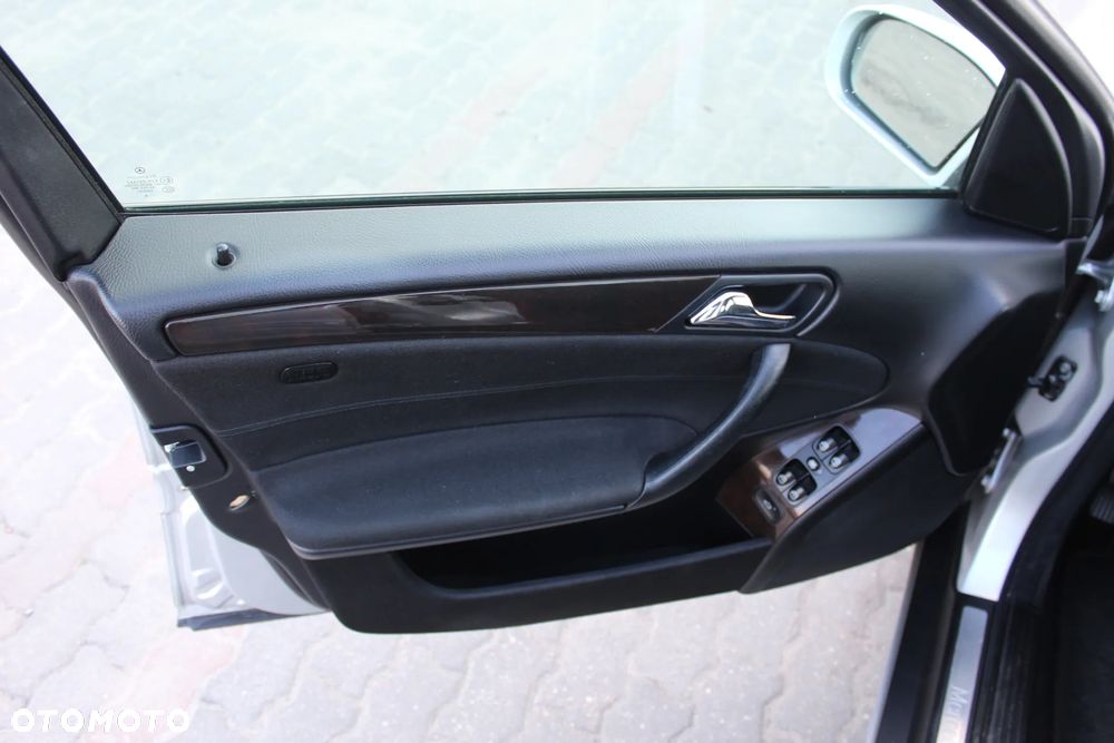 Mercedes-Benz Klasa C - 16