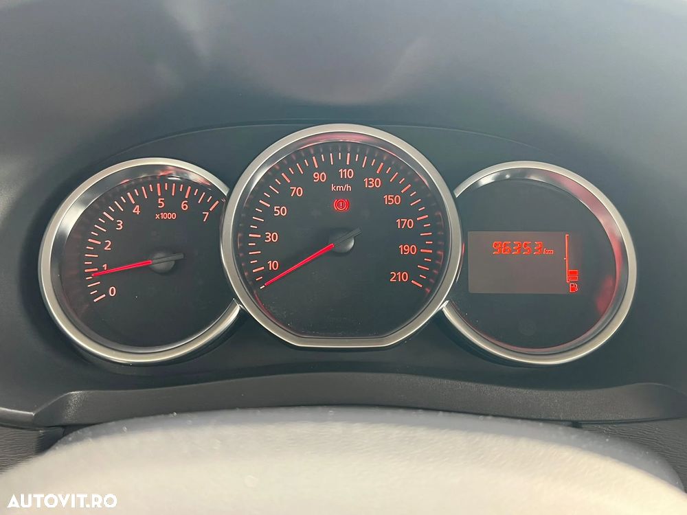 Dacia Lodgy 1.5 dCi 90 CP Stepway - 11