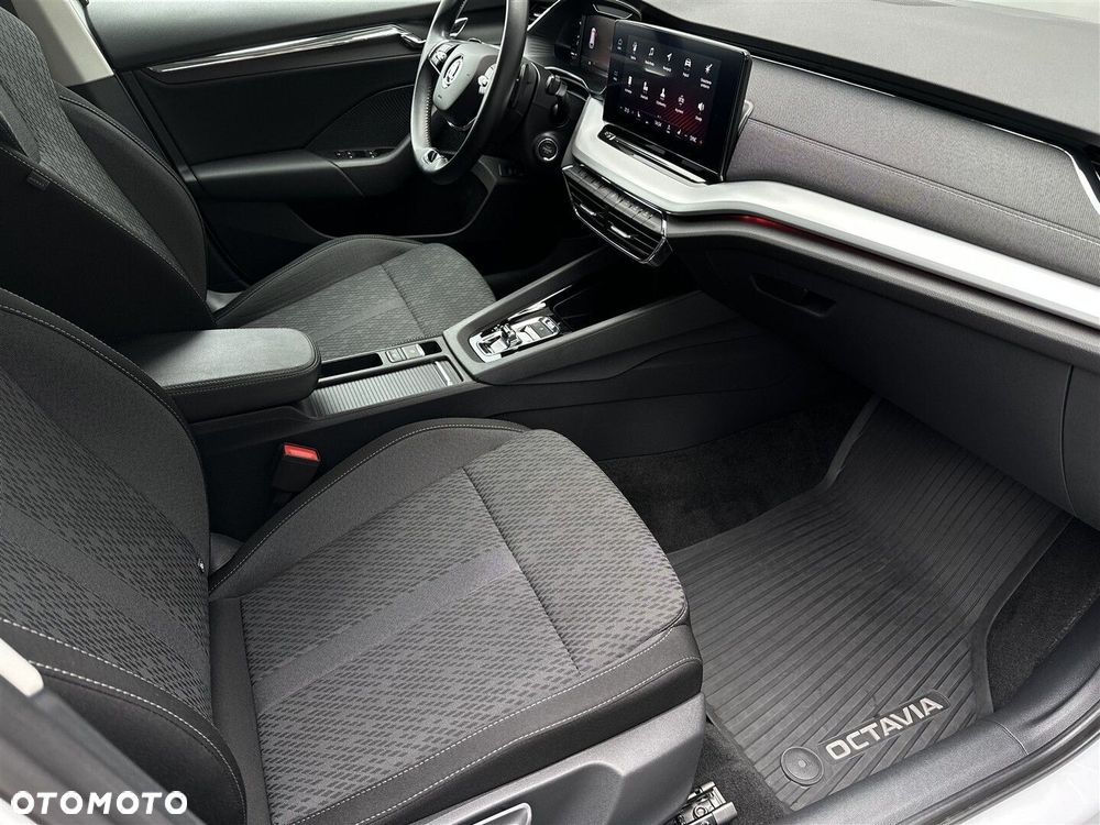 Skoda Octavia 2.0 TDI 4x4 Style DSG - 9