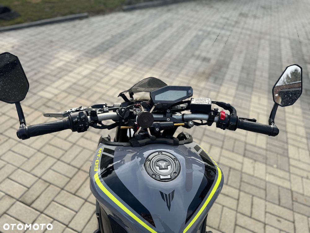 Yamaha MT - 4