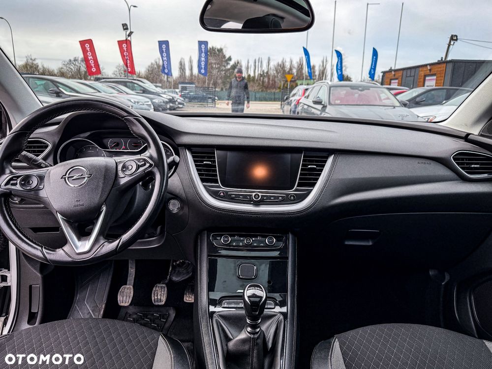Opel Grandland X 1.2 Start/Stop Business Elegance - 31