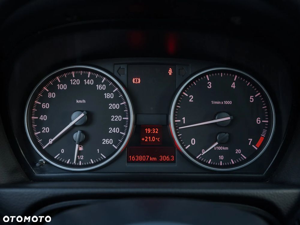 BMW Seria 3 318i Edition Lifestyle - 21