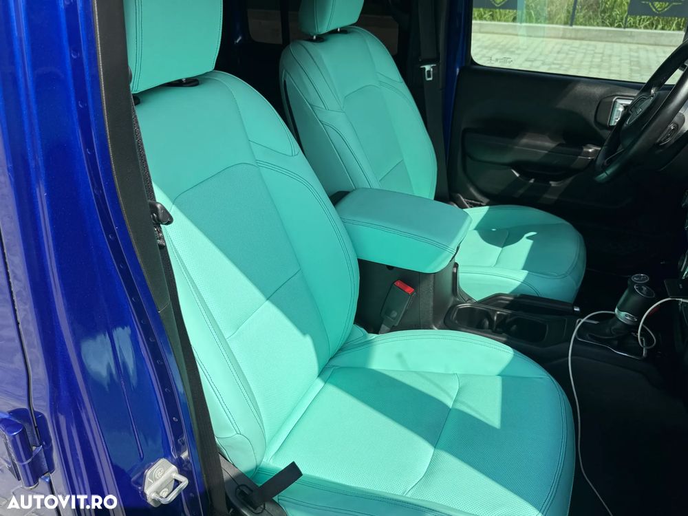 Jeep Wrangler - 24