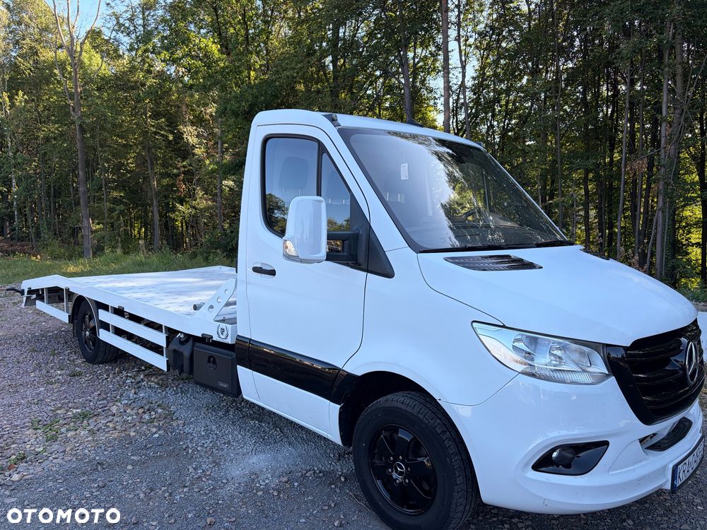 Mercedes-Benz Sprinter 319 - 4