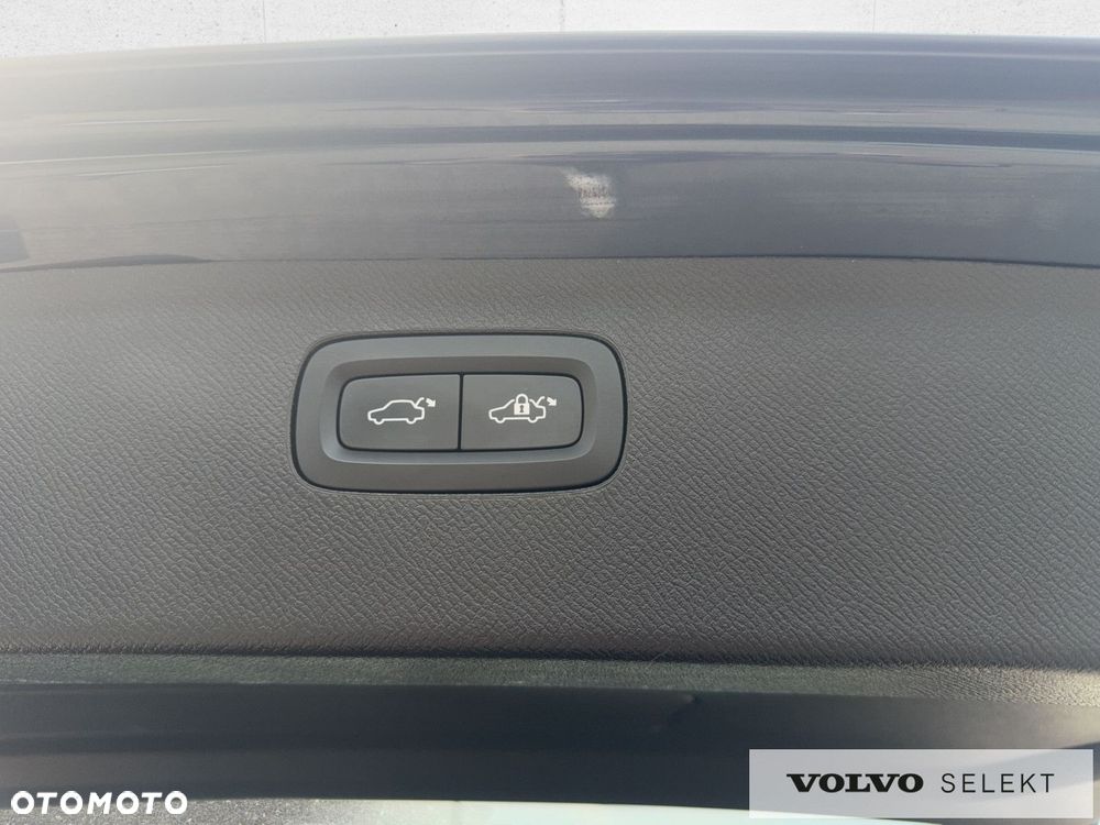 Volvo XC 90 - 22