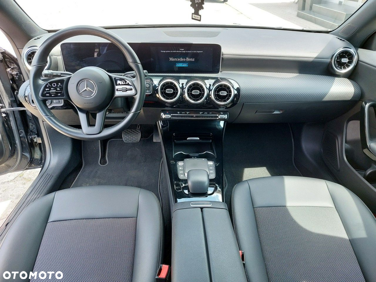 Mercedes-Benz CLA - 21