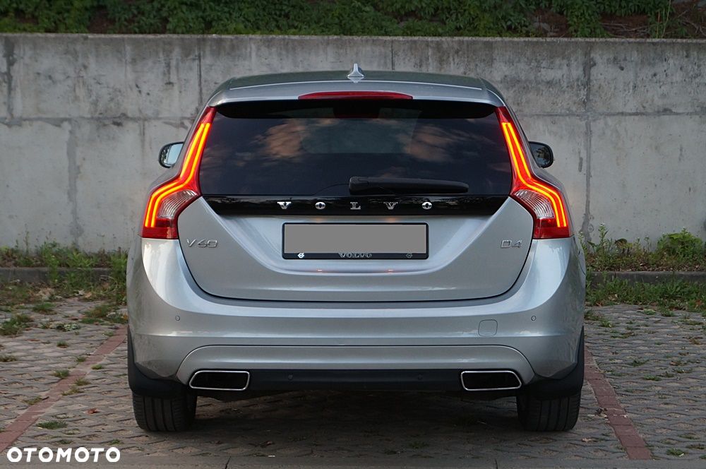 Volvo V60 D4 Geartronic Summum - 10