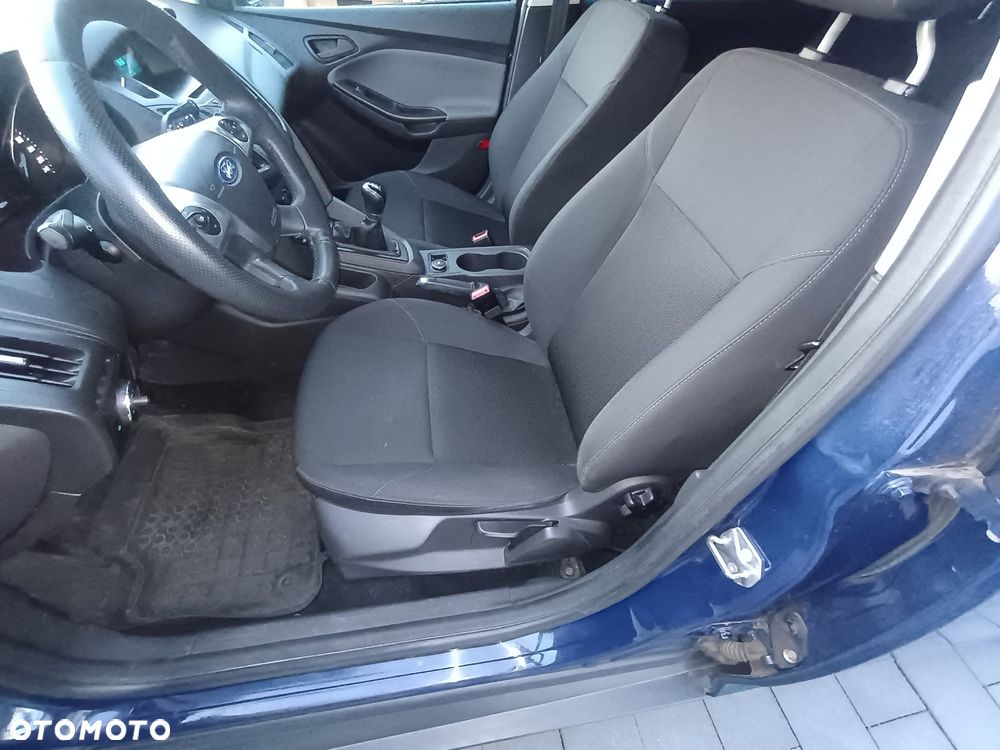 Ford Focus 1.6 Trend - 13