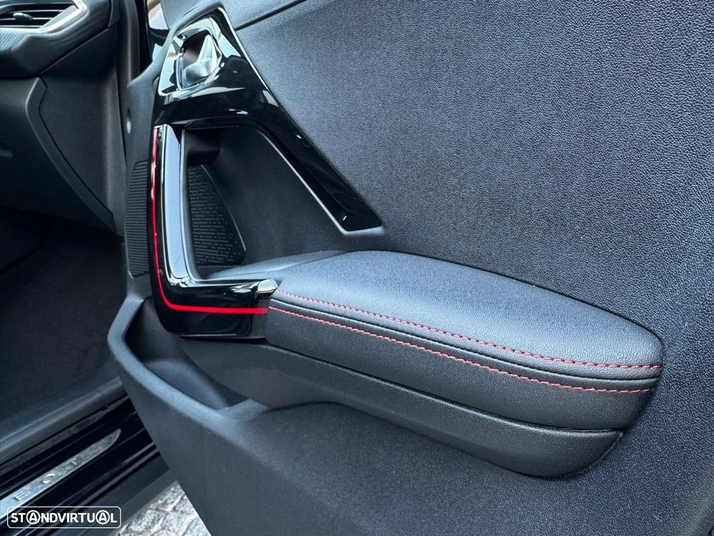 Peugeot 2008 PureTech 110 Stop&Start GT-Line Edition - 11