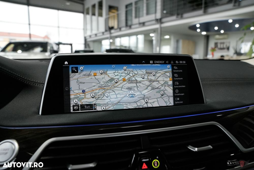BMW Seria 7 745e - 22
