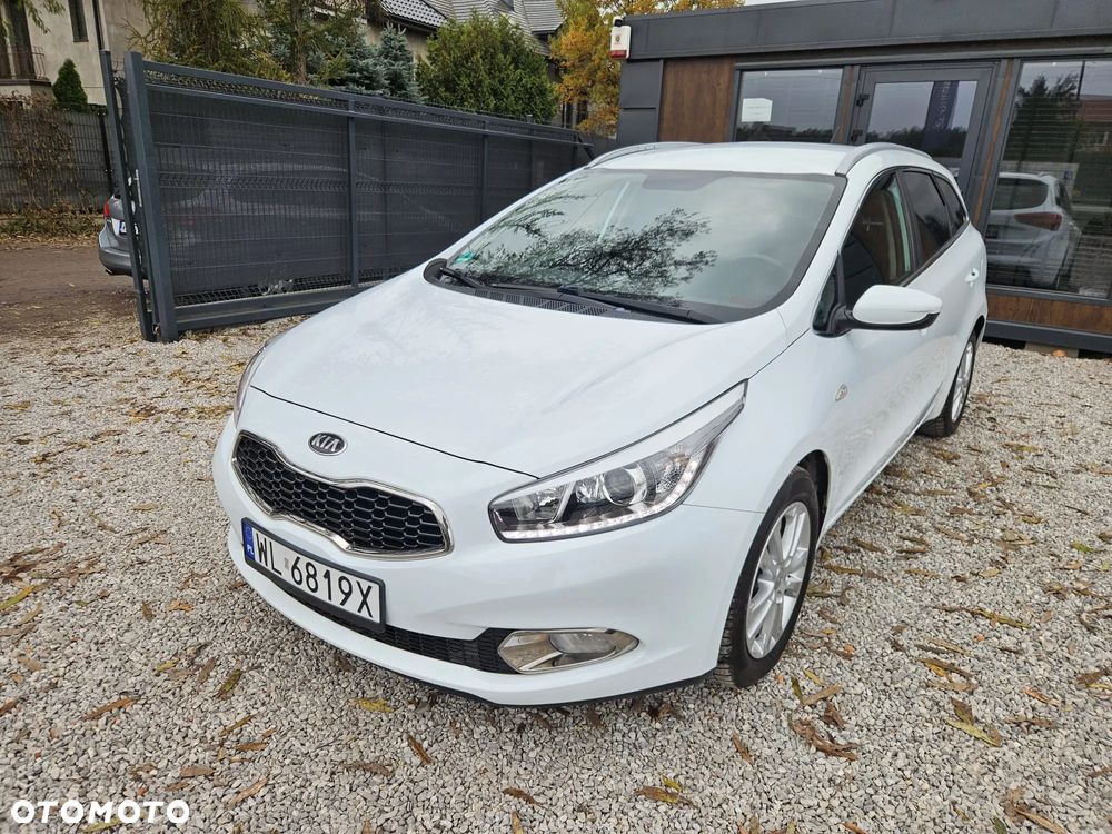 Kia Ceed 1.4 CVVT SW Dream Team Edition - 1