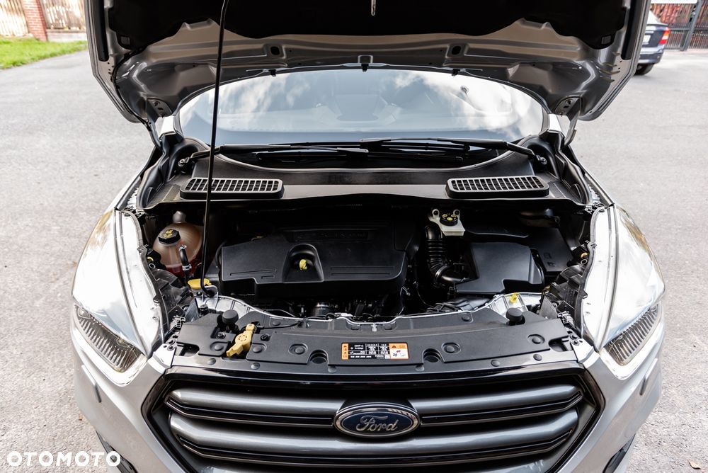 Ford Kuga 2.0 TDCi 4x4 ST-Line - 40