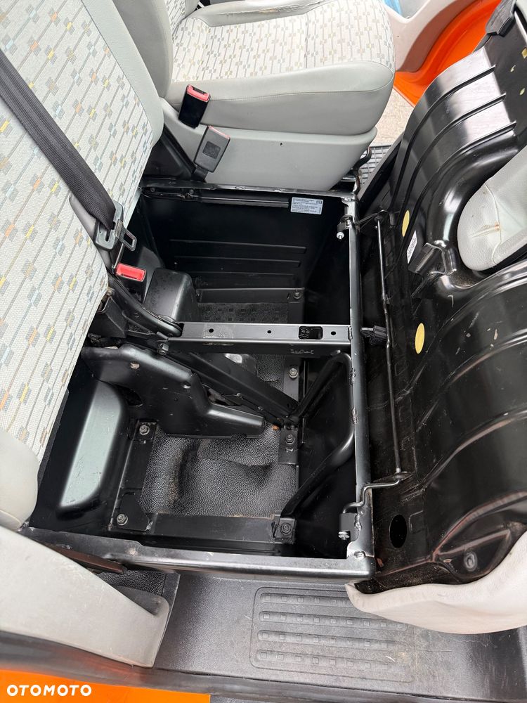 Volkswagen Transporter T5 TDI L1H1 4Motion - 16