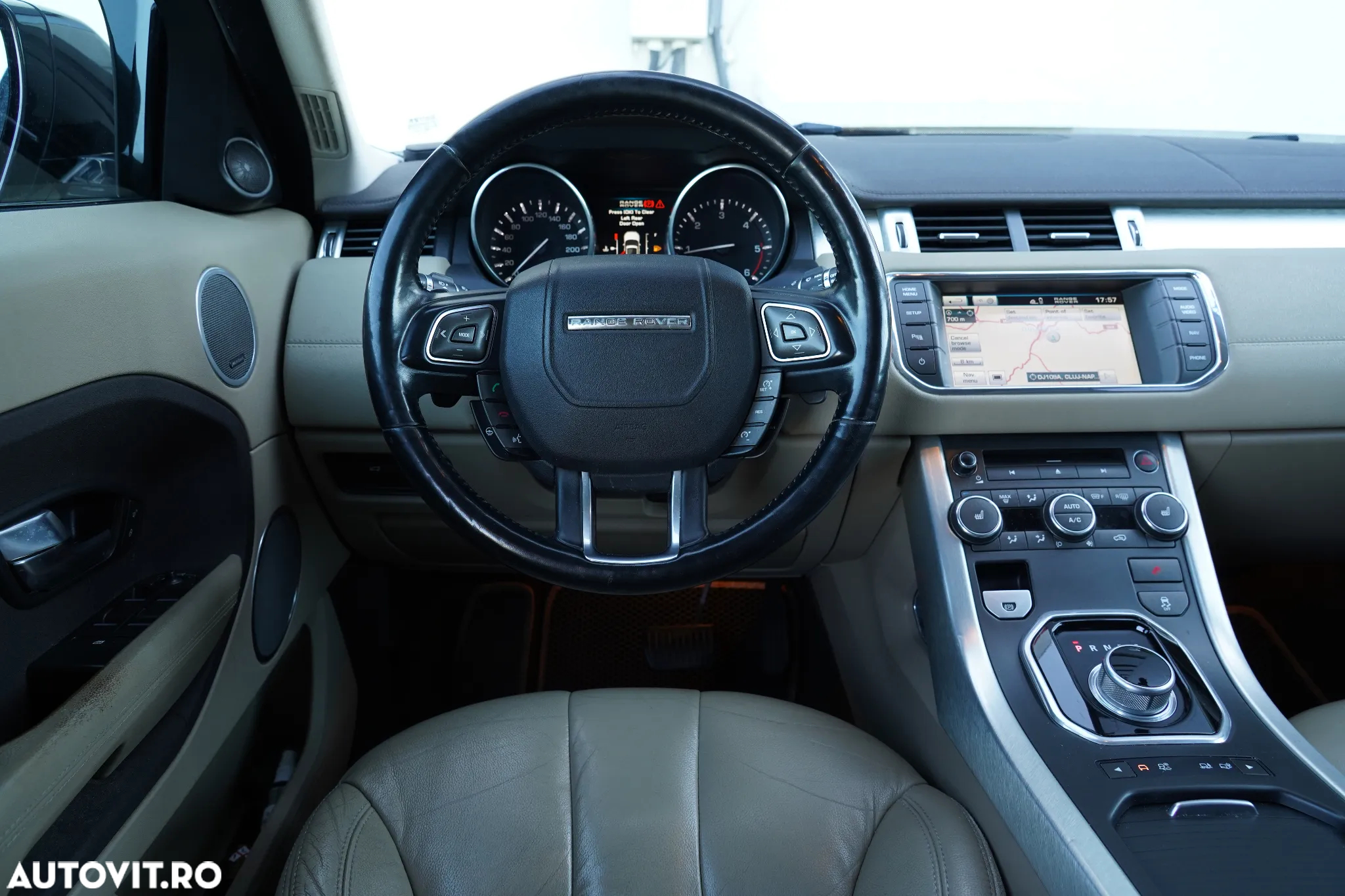 Land Rover Range Rover Evoque - 12