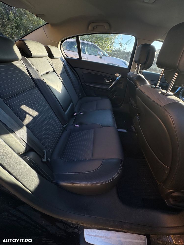 Renault Latitude 2.0 dCi Luxury - 4