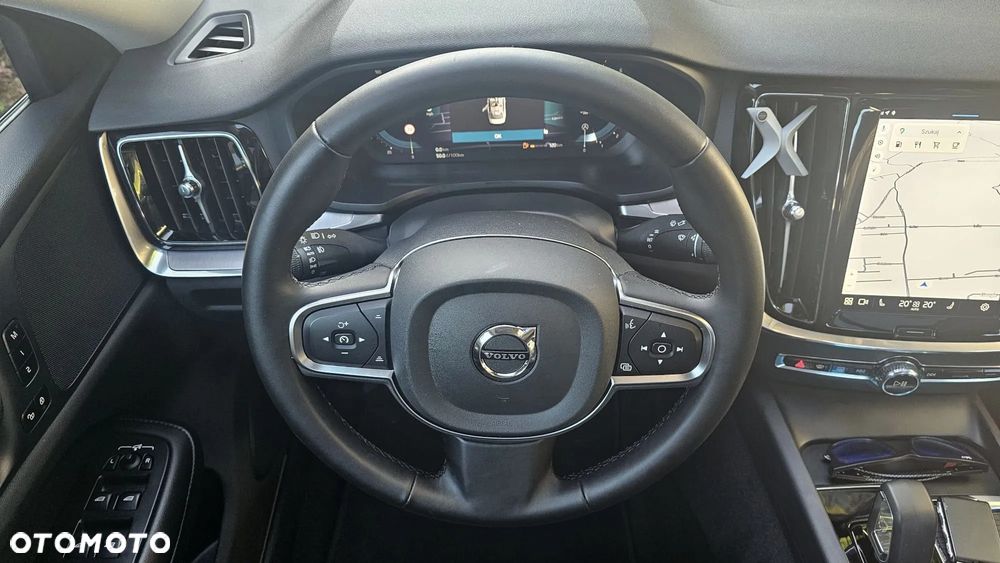 Volvo S60 B5 B AWD Plus Dark - 17