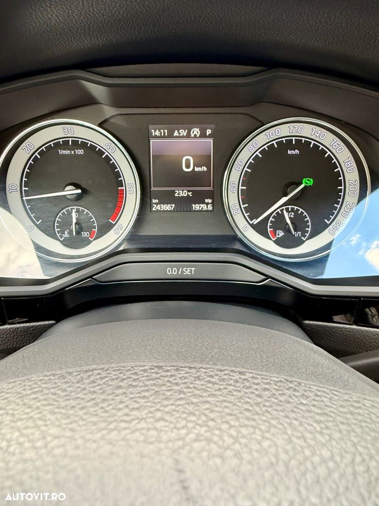 Skoda Superb 2.0 TDI DSG L&K - 9