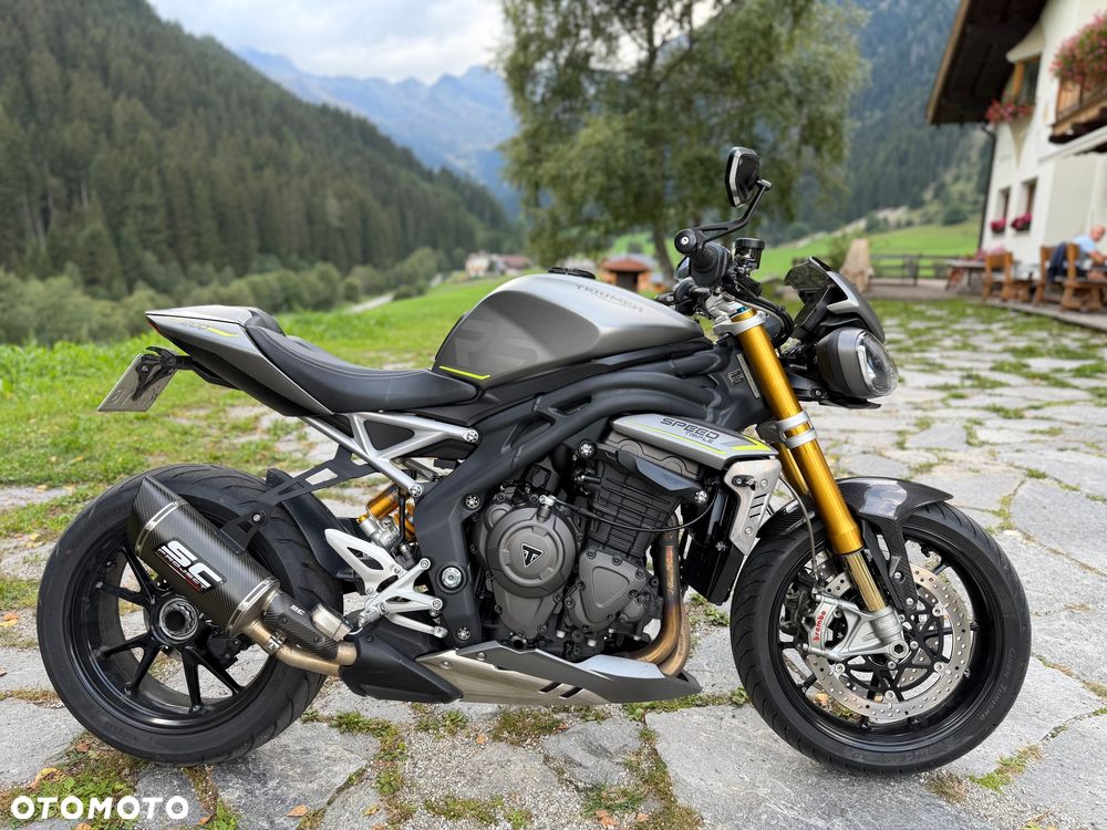 Triumph Speed Triple - 1