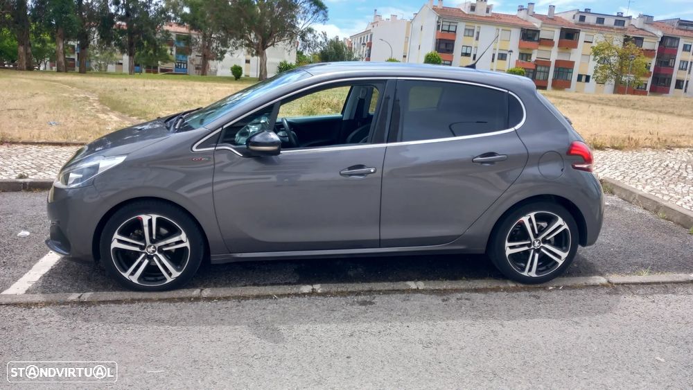 Peugeot 208 1.2 PureTech GT Line - 2