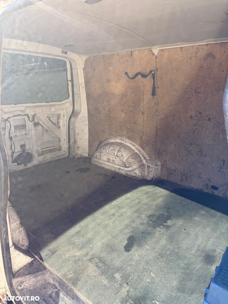 Volkswagen Transporter - 8