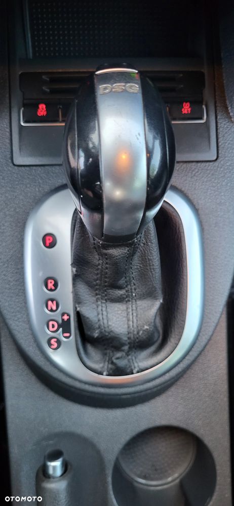 Volkswagen Touran - 16
