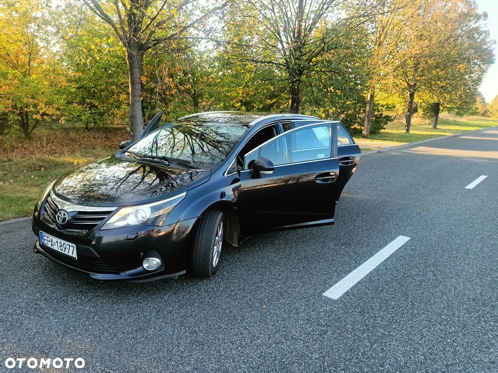 Toyota Avensis 2.0 D-4D Premium - 18