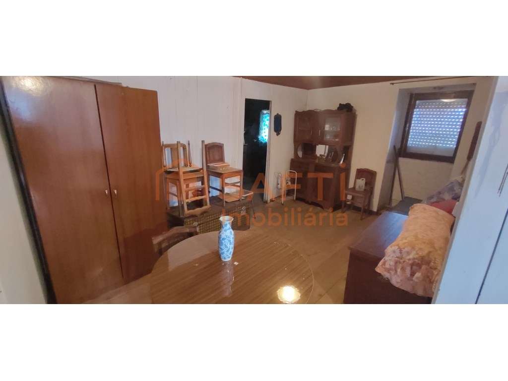 Moradia para restauro. - Grande imagem: 4/7
