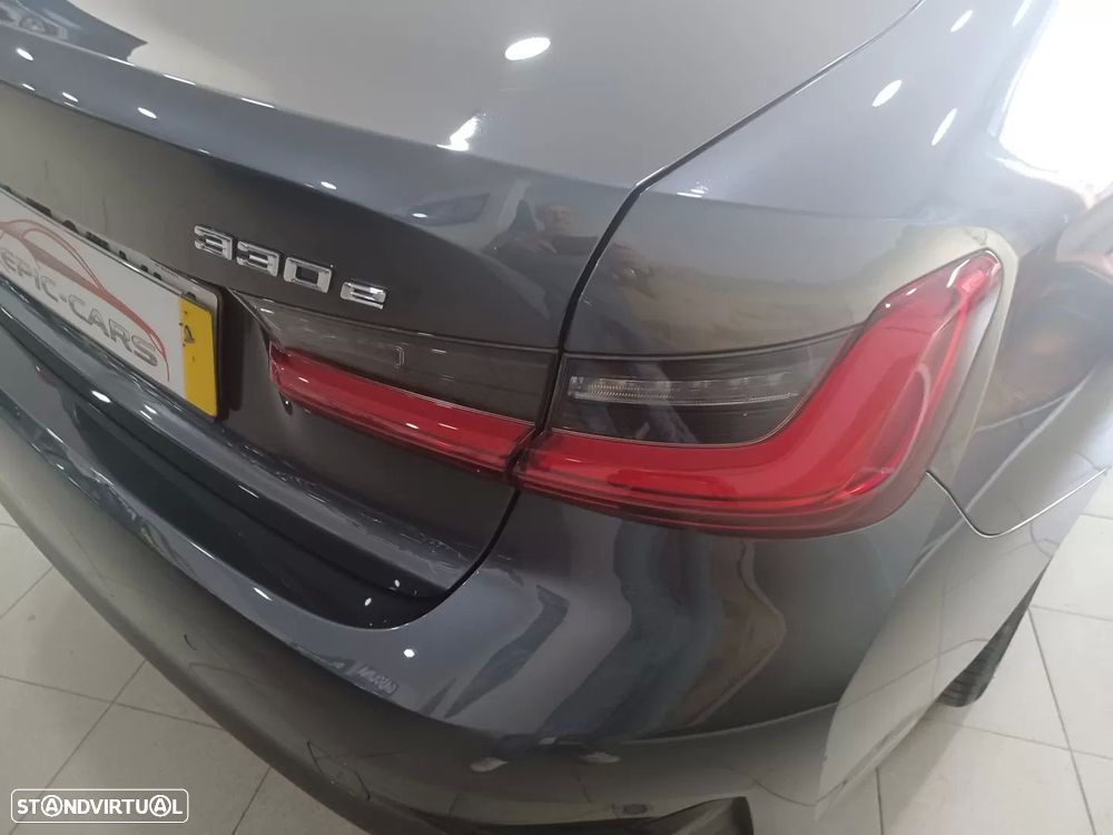 BMW 330 e Corporate Edition Auto - 32
