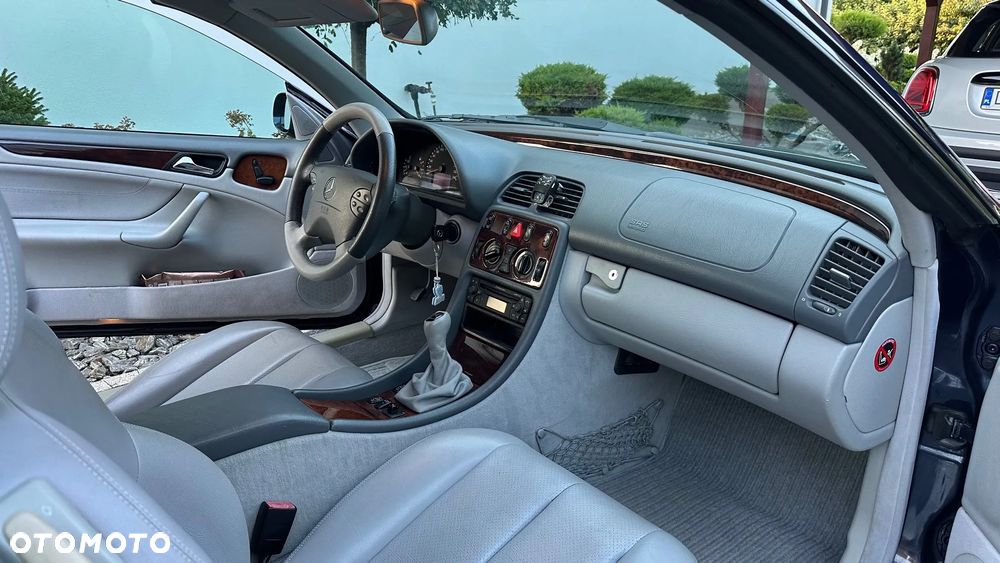 Mercedes-Benz CLK - 20