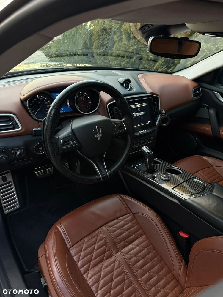 Maserati Ghibli GranSport - 7