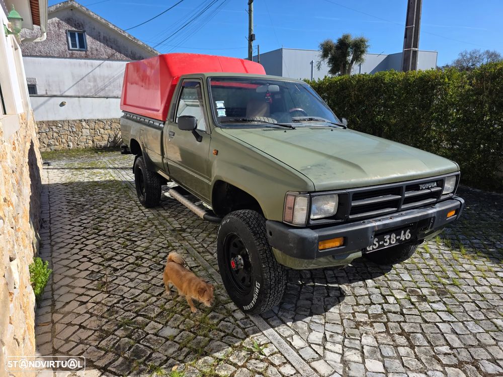 Toyota Hilux - 2