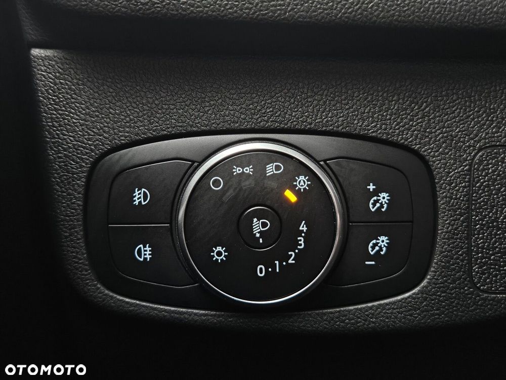 Ford Focus 1.0 EcoBoost mHEV ST-Line X - 25