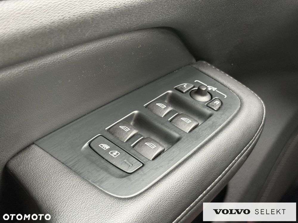 Volvo V60 Cross Country - 34