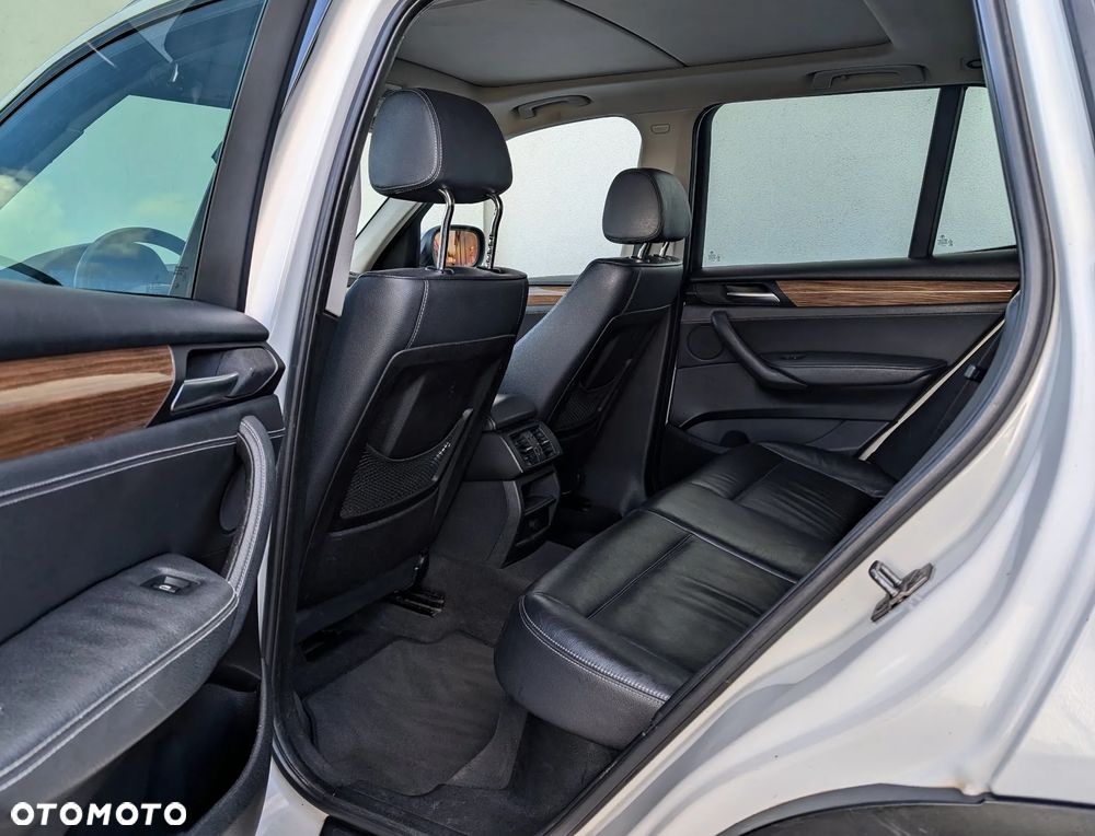 BMW X3 xDrive28i - 16