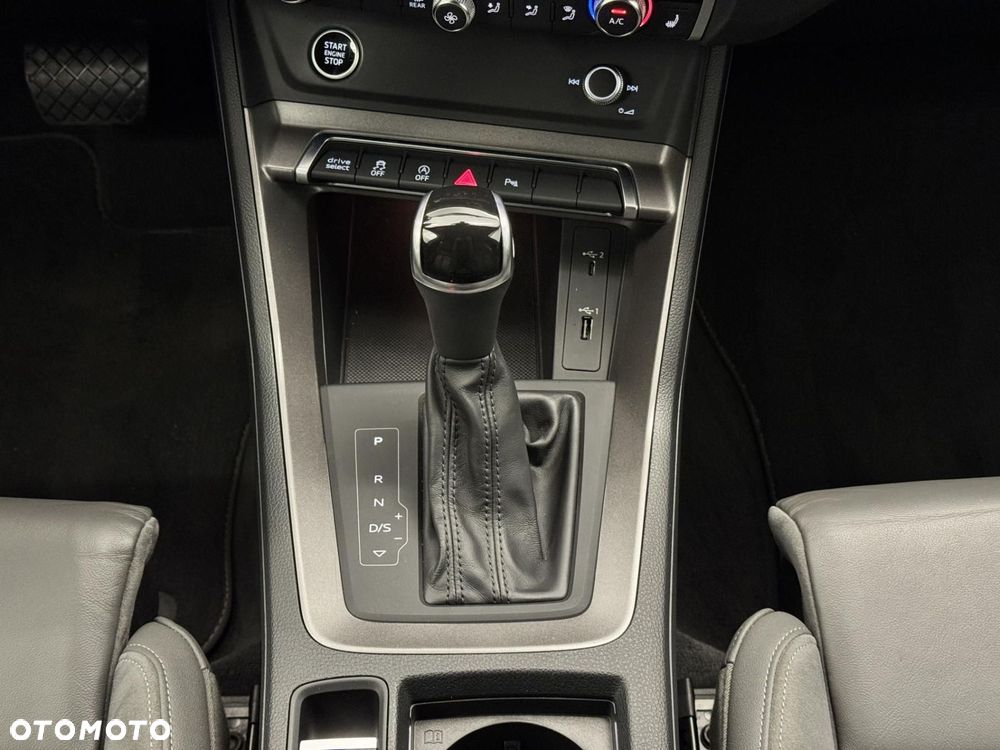 Audi Q3 35 TFSI S tronic - 30