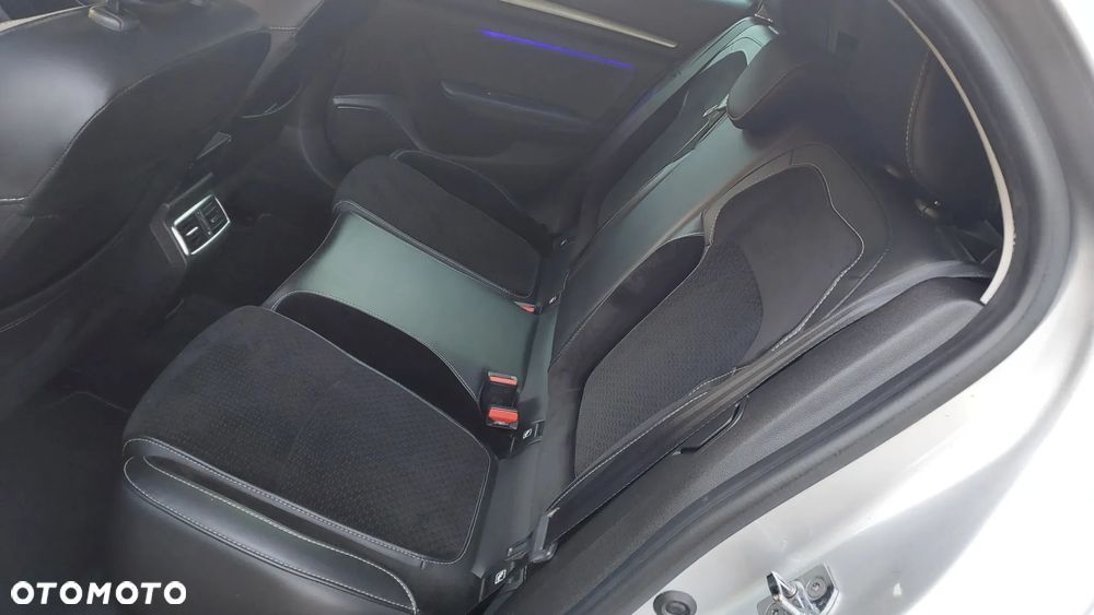 Renault Megane BLUE dCi 115 EDC INTENS - 20