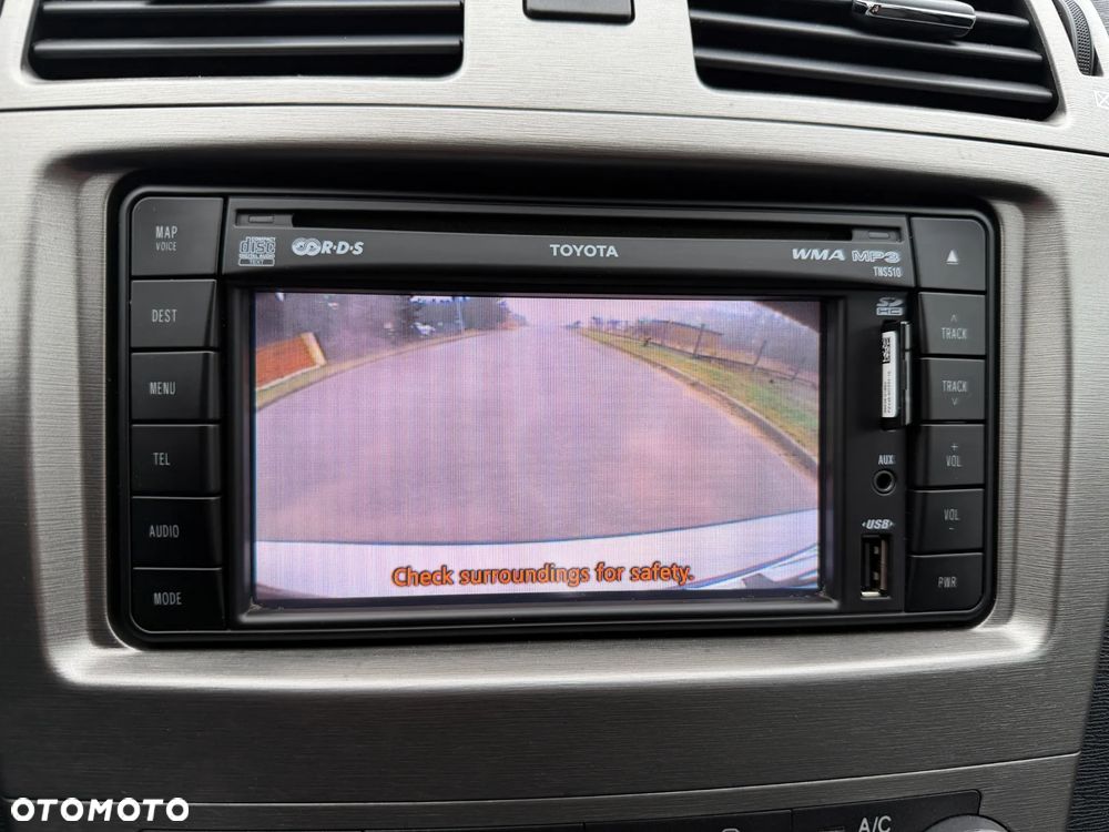 Toyota Avensis 1.8 Executive - 14