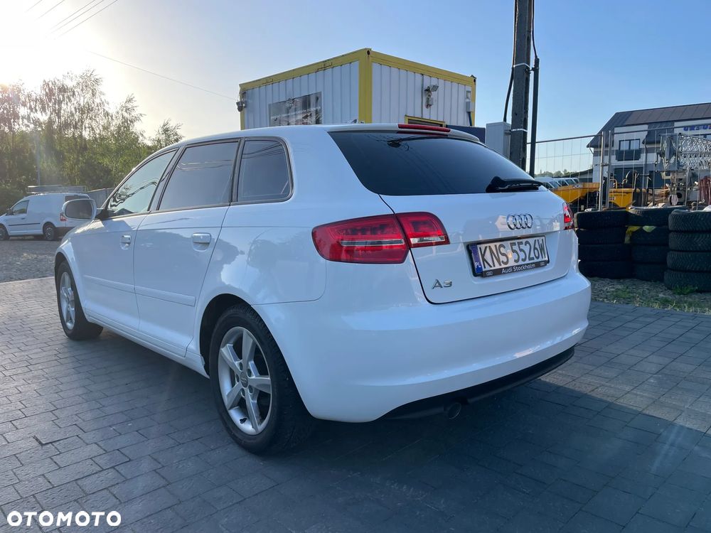 Audi A3 Sportback 1.6 TDI DPF Ambition - 9