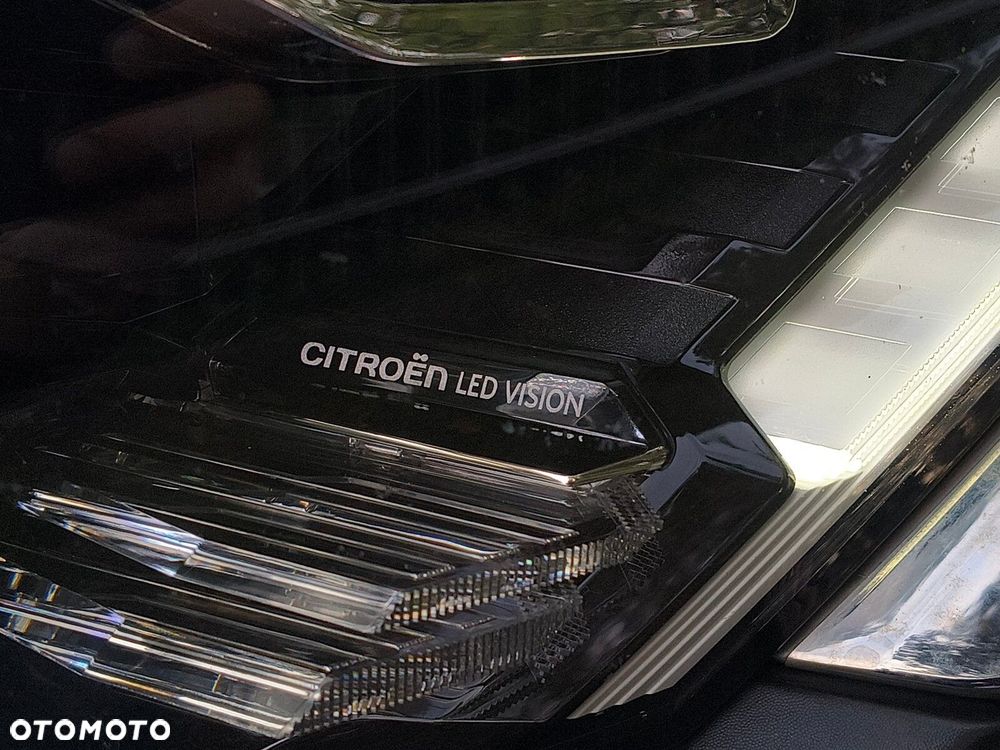 Citroën C4 EV136 50kWh Shine - 33