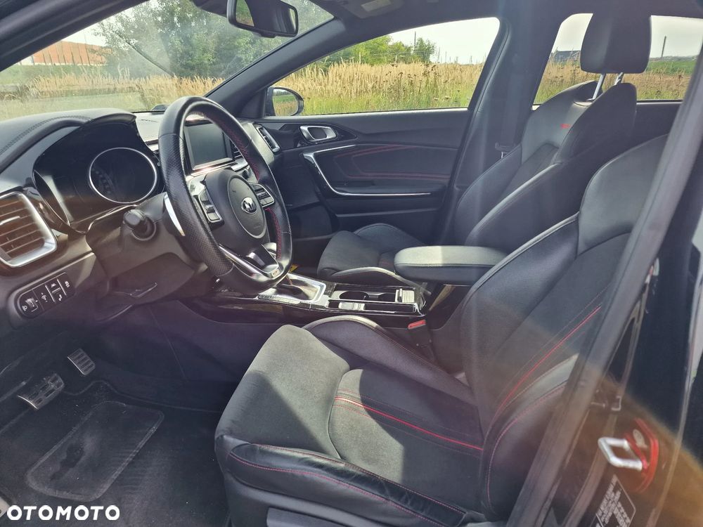 Kia ProCeed 1.6 T-GDI GT DCT - 18