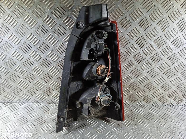 LAMPA LEWA TYLNA SUZUKI WAGON R+ - 2