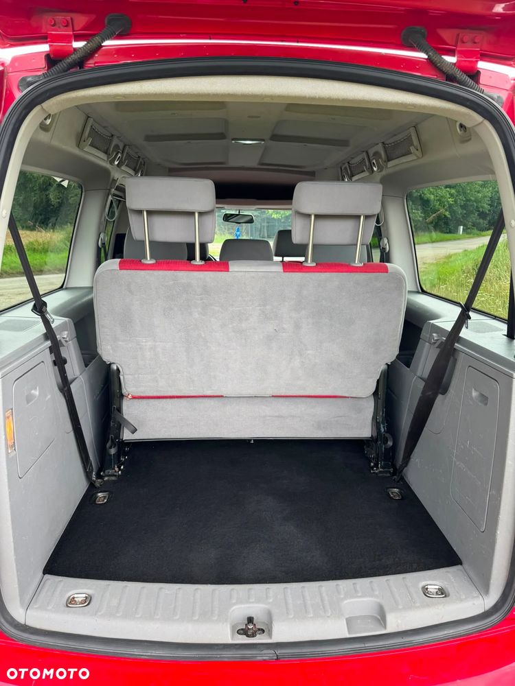 Volkswagen Caddy Maxi Life DSG - 10