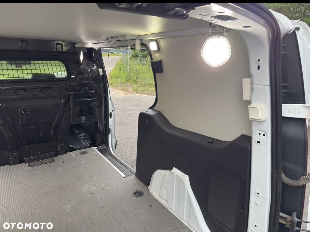 Ford Transit Connect L2 (LONG) - 18