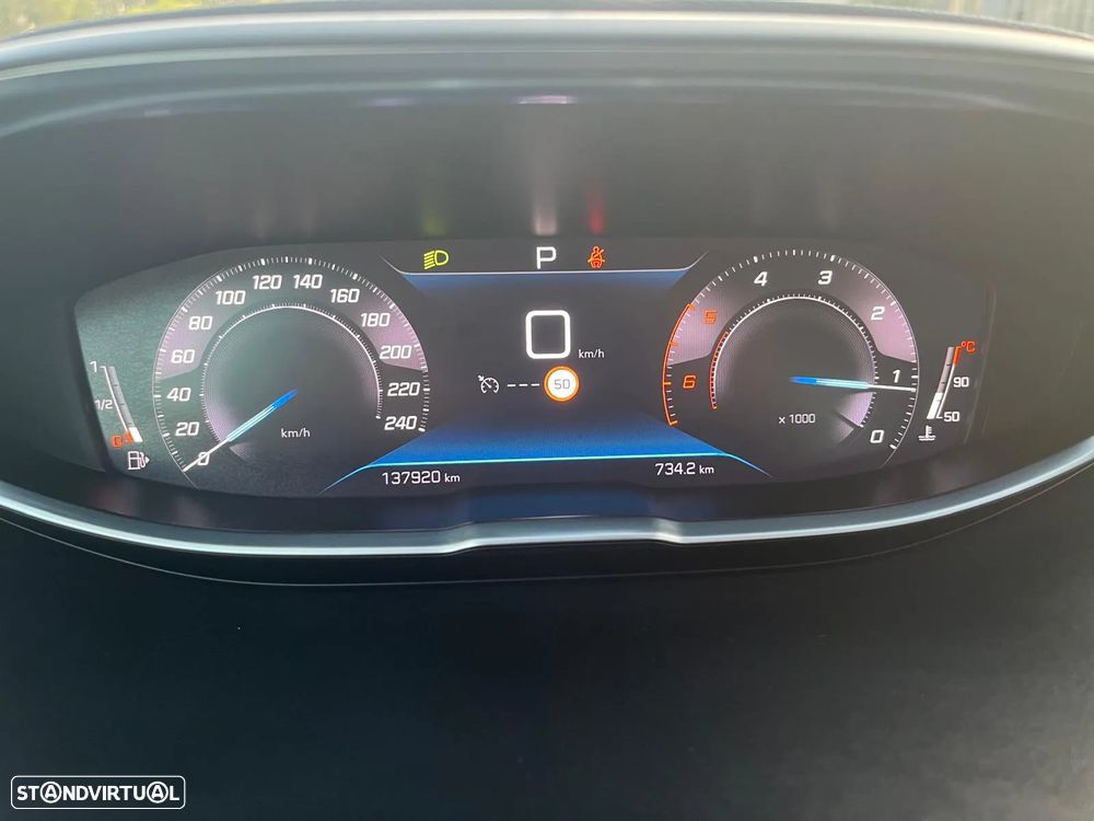 Peugeot 5008 1.5 BlueHDi Active Pack EAT8 - 28