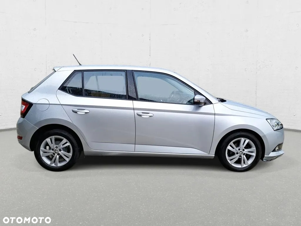 Skoda Fabia - 4