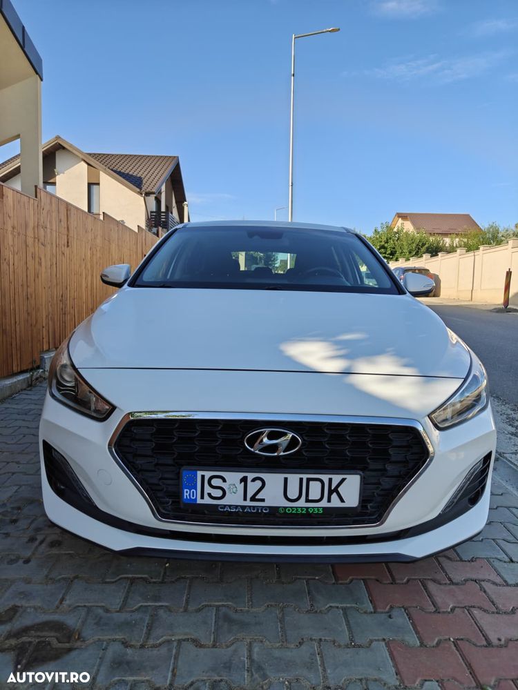 Hyundai i30 1.4 100CP 5DR M/T Highway+ - 5