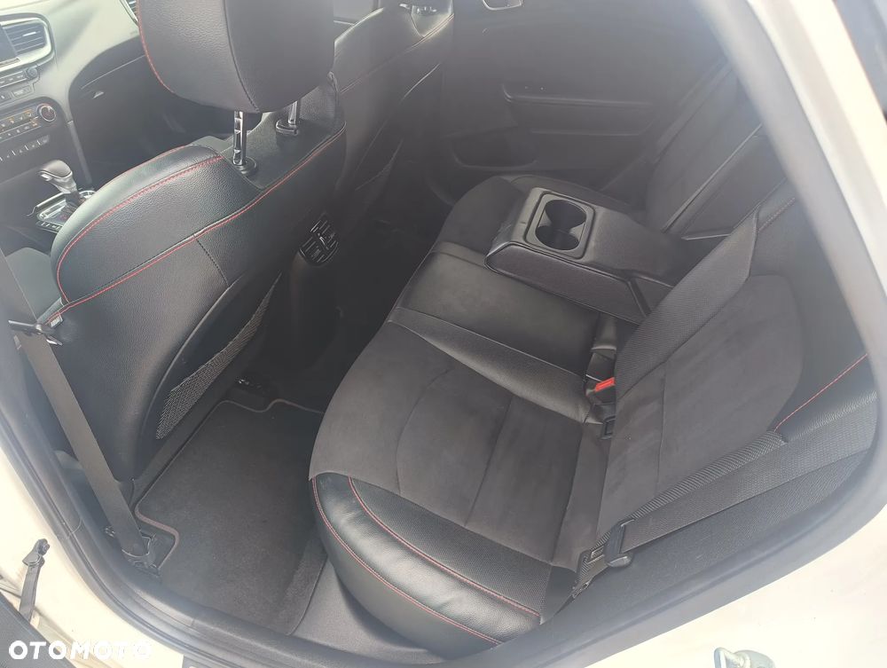 Kia ProCeed 1.6 T-GDI DCT7 OPF GT - 15
